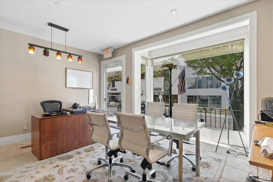 74 S Moger Avenue Photo 20