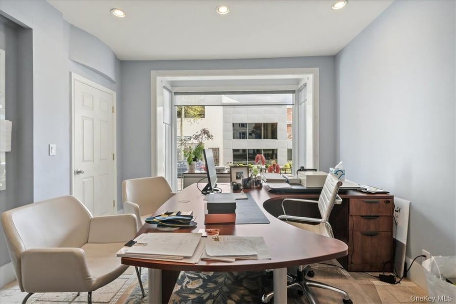 74 S Moger Avenue Photo 18