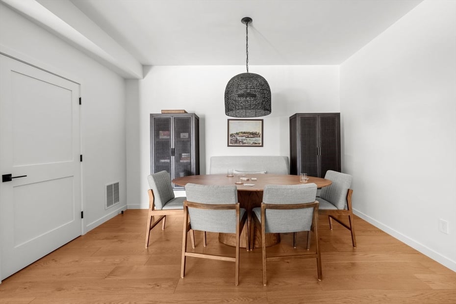 1 Confidential Avenue Photo 28