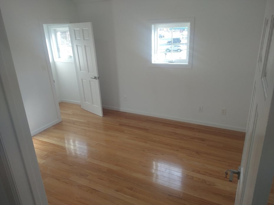 26 Russell St  #A-B Photo 19