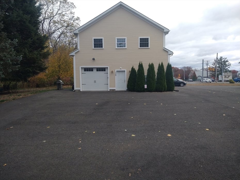 26 Russell St  #A-B Photo 3