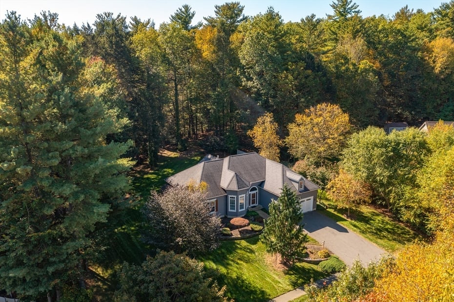 10 Golden Cir Photo 32