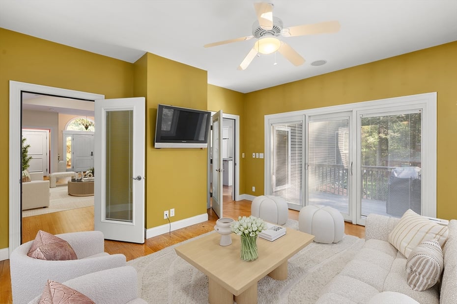 10 Golden Cir Photo 8