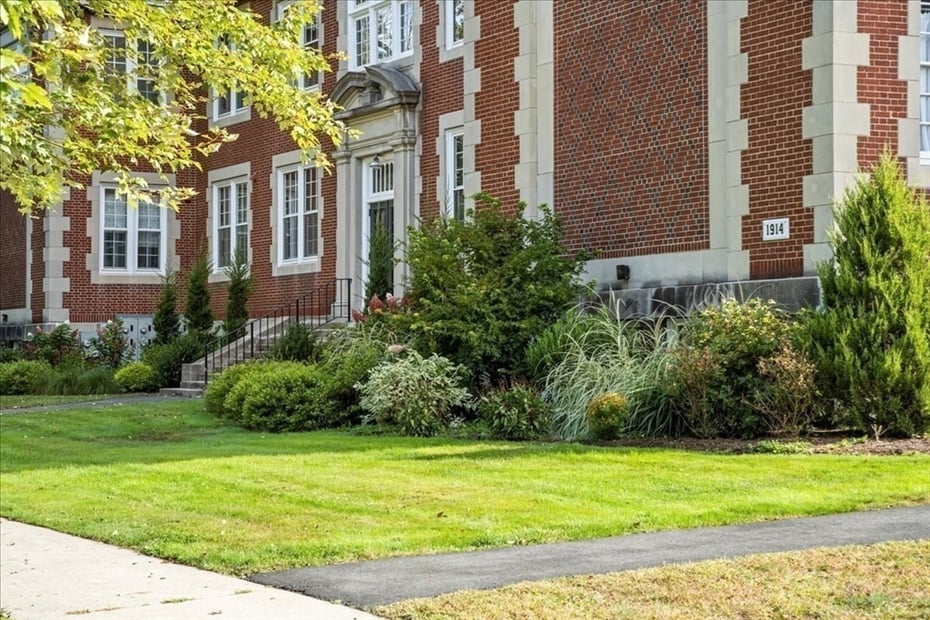 58 Main St  #3 Photo 22