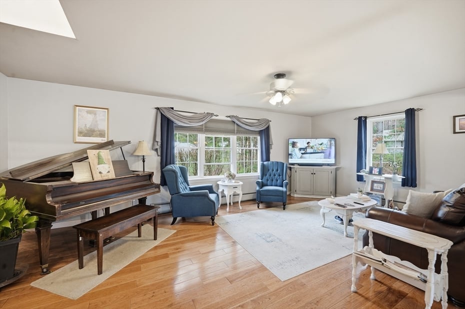 7 Hillside Meadows Dr Photo 15