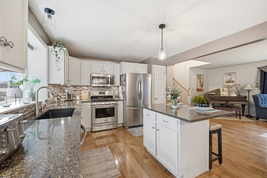 7 Hillside Meadows Dr Photo 18