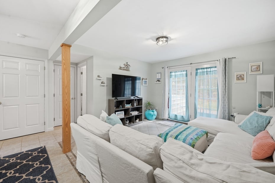 7 Hillside Meadows Dr Photo 9