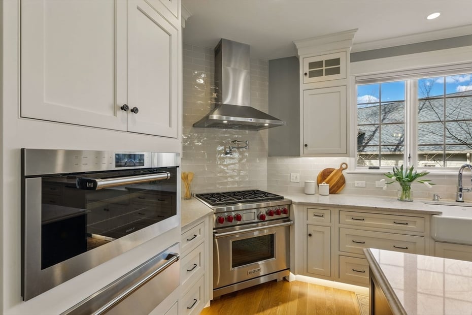 156 Emerson Way Photo 3