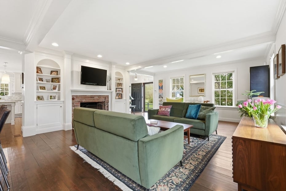 281 Leverett Rd Photo 11