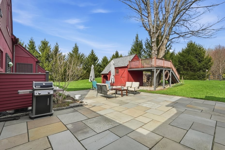 281 Leverett Rd Photo 39