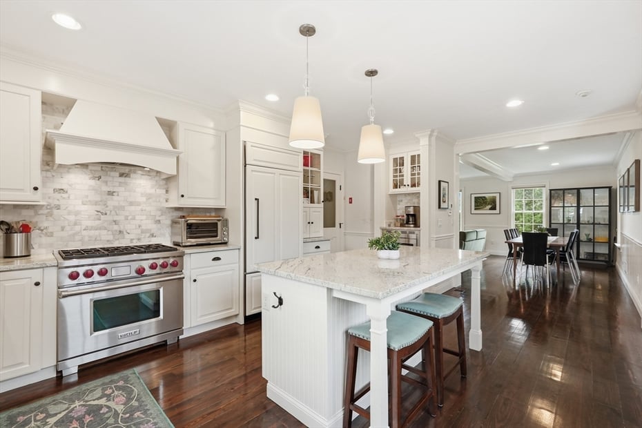 281 Leverett Rd Photo 6