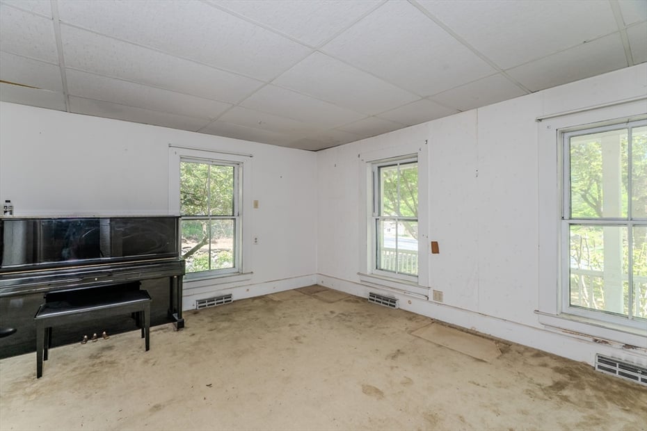 1 Chestnut Plain Rd Photo 23