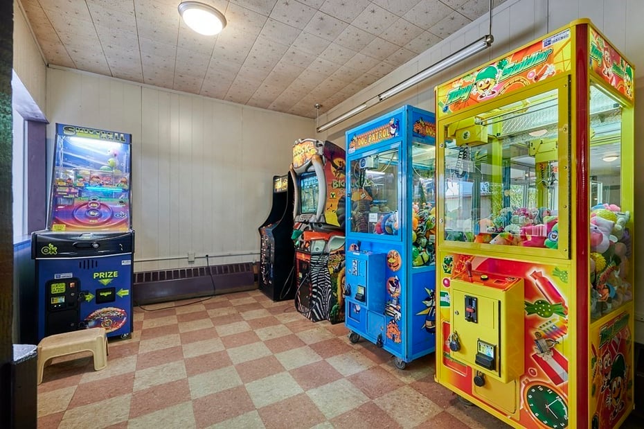 74 College Hwy Photo 27