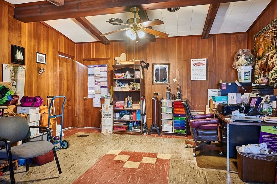 74 College Hwy Photo 33