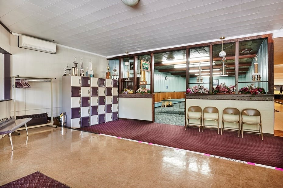 74 College Hwy Photo 25