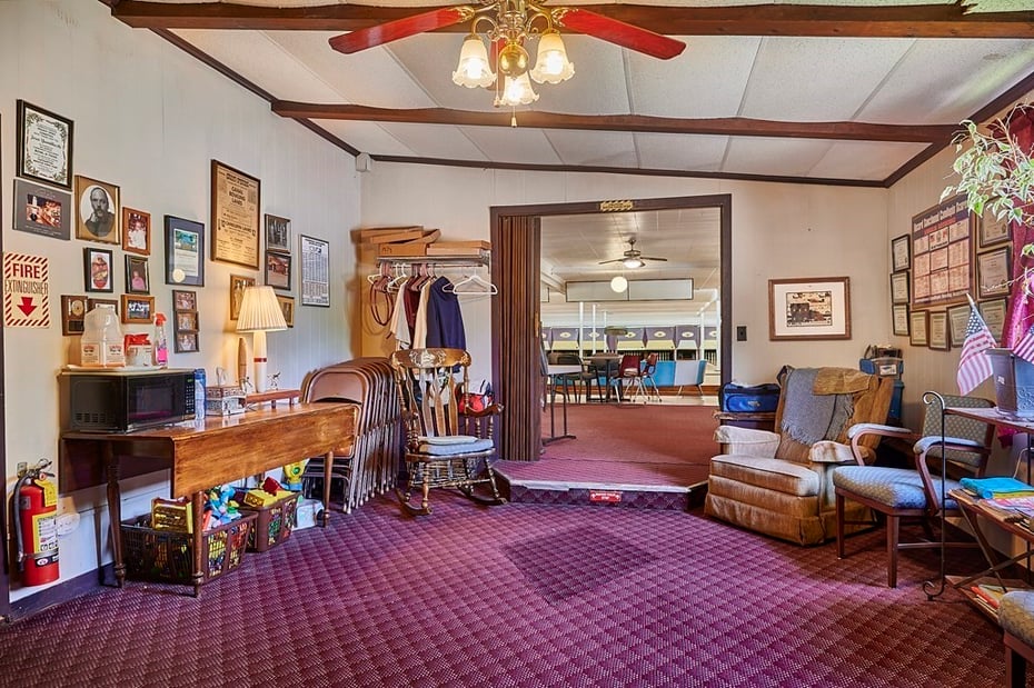 74 College Hwy Photo 32