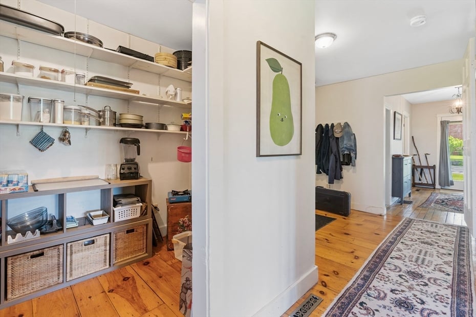 309 Ireland St Photo 14