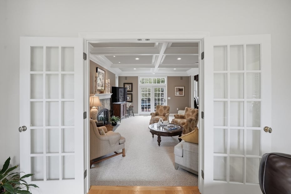 16 Falcon Heights Photo 19