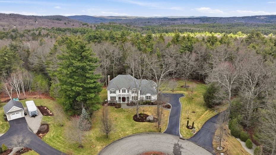 16 Falcon Heights Photo 40