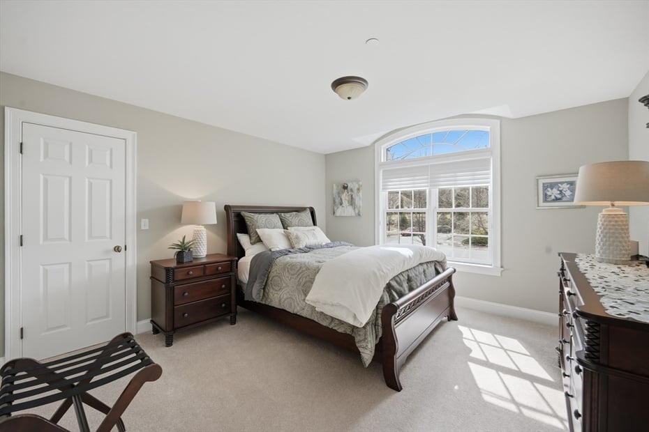 16 Falcon Heights Photo 28