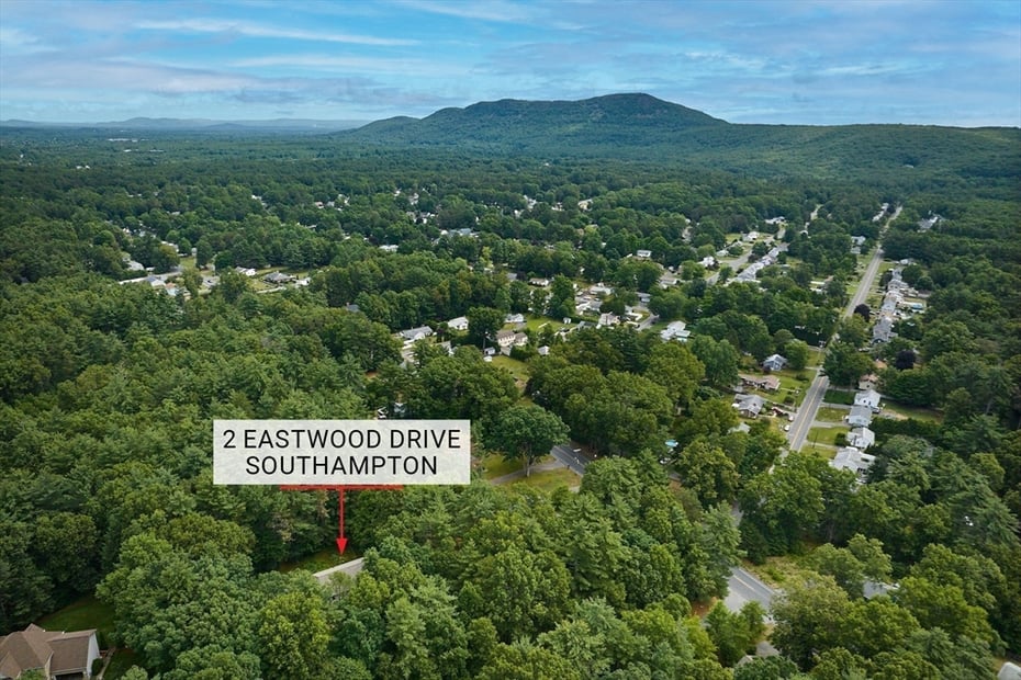 2 Eastwood Dr Photo 41