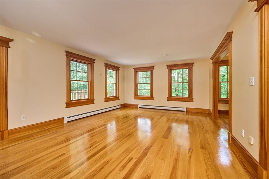 2 Eastwood Dr Photo 11