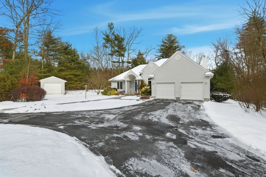 6 Shattuck Road Photo 38