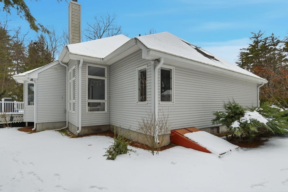 6 Shattuck Road Photo 35