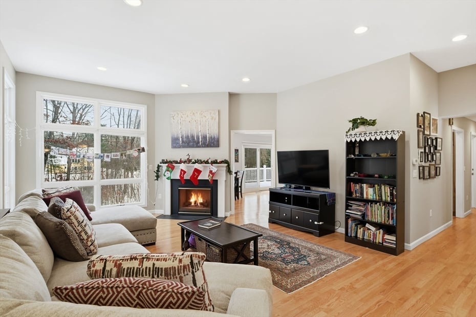 6 Shattuck Road Photo 9