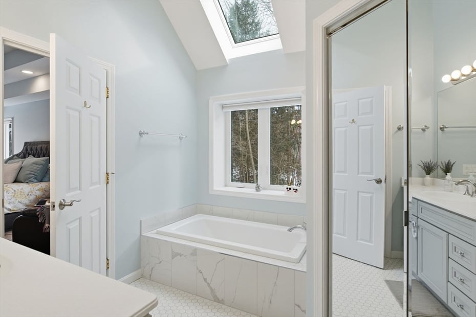 6 Shattuck Road Photo 23