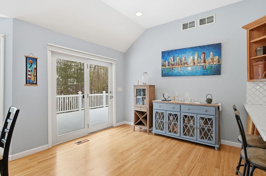 6 Shattuck Road Photo 13