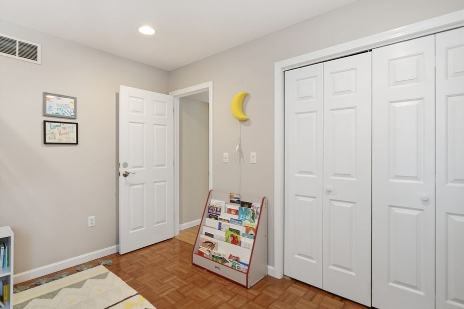 6 Shattuck Road Photo 26