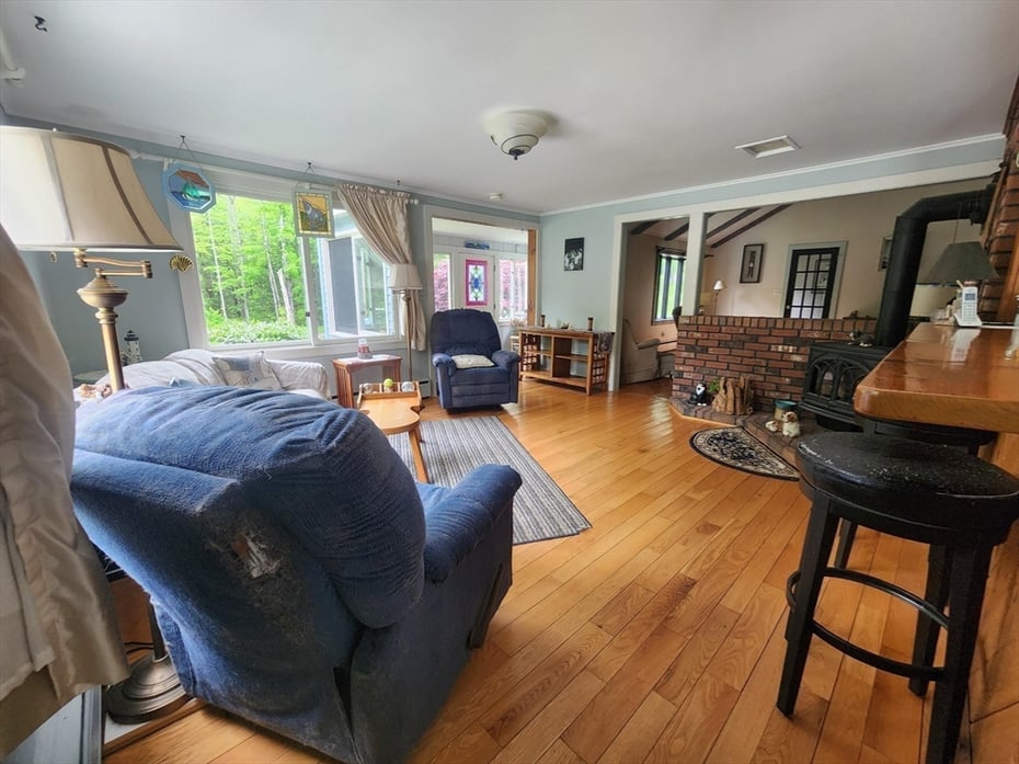 489 West Cummington Rd Photo 19