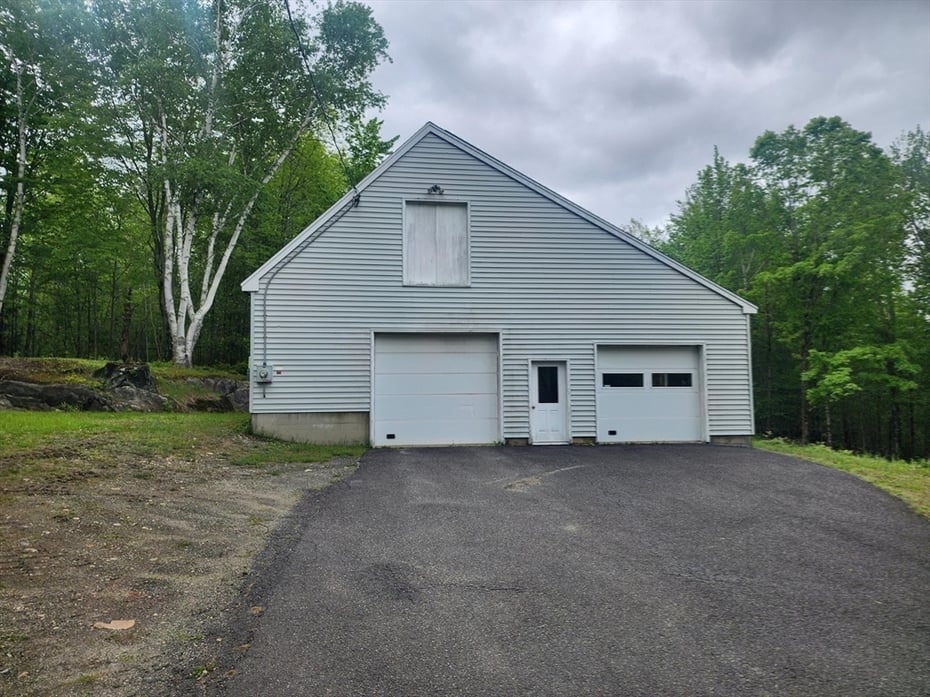 489 West Cummington Rd Photo 28