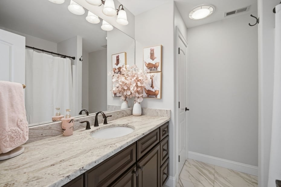 9 Nicholas Ln Photo 31