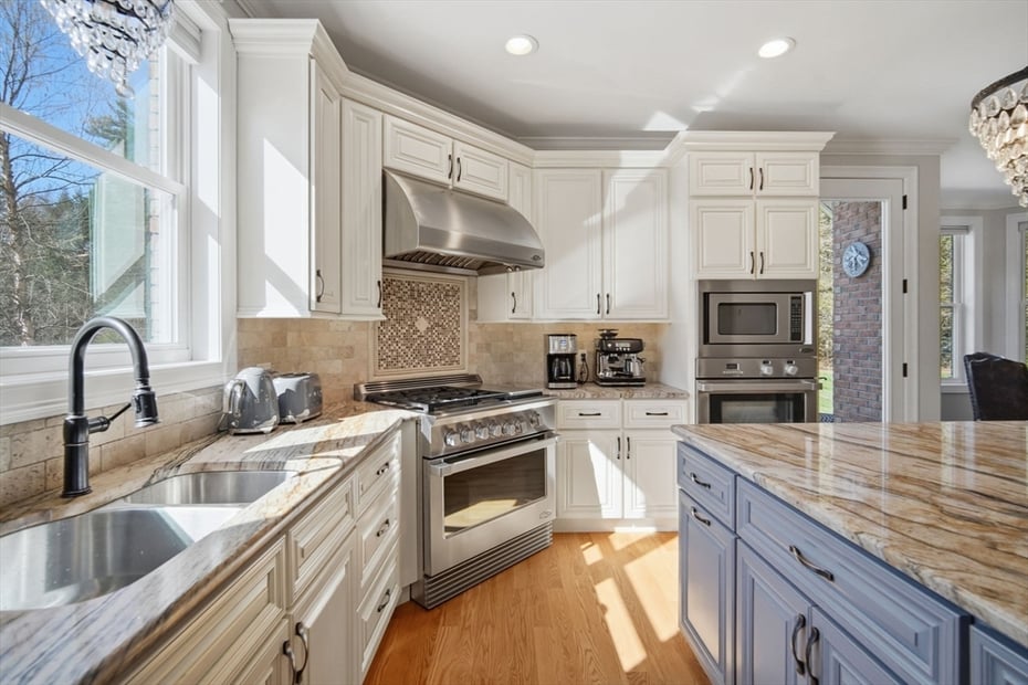 9 Nicholas Ln Photo 18
