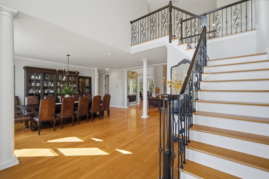 9 Nicholas Ln Photo 11