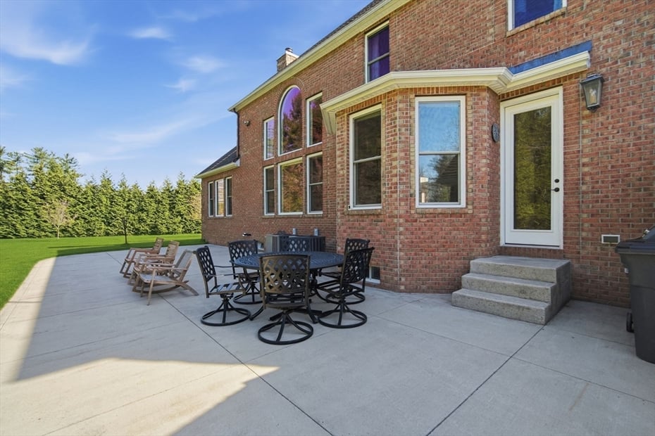 9 Nicholas Ln Photo 39