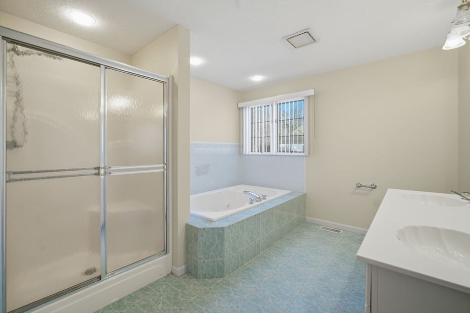 53 Ashford Rd Photo 24