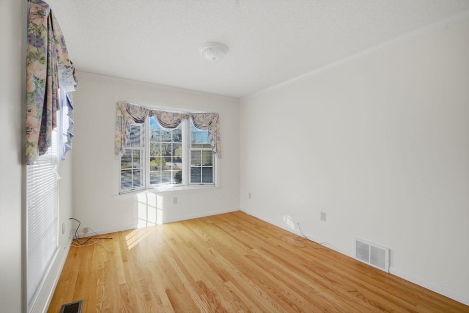 53 Ashford Rd Photo 10