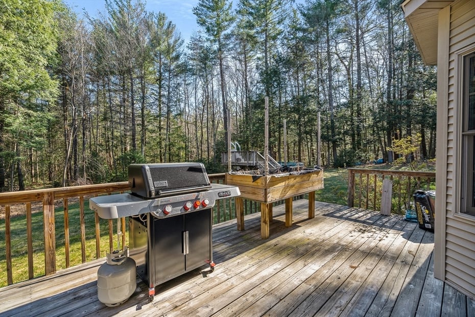 12 Golden Cir Photo 38