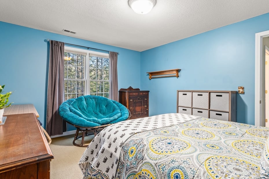 12 Golden Cir Photo 31