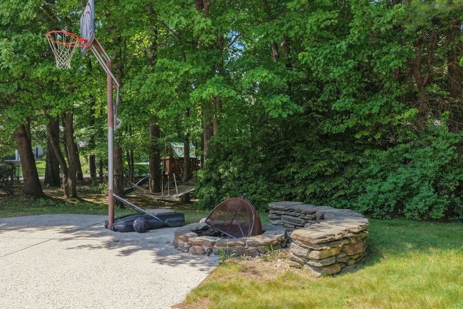 115 Williamsburg Dr Photo 40