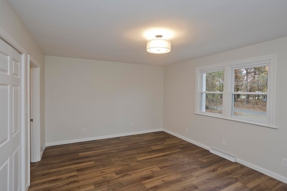 8 Molloy Ave Photo 21