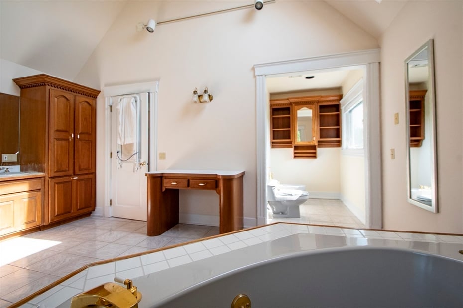 365 Middle St Photo 33