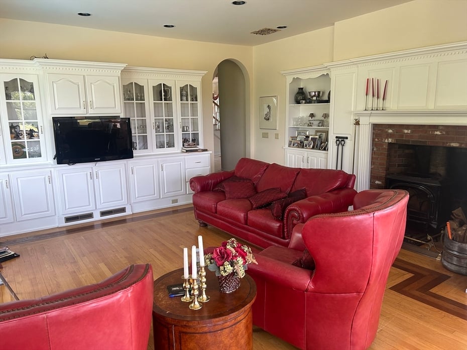 365 Middle St Photo 16