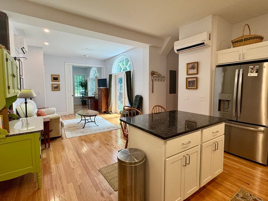 10 Deerfield Ave  #9 Photo 6