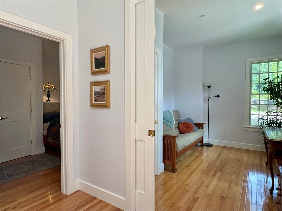 10 Deerfield Ave  #9 Photo 11