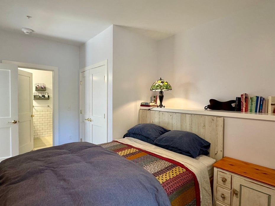 10 Deerfield Ave  #9 Photo 14