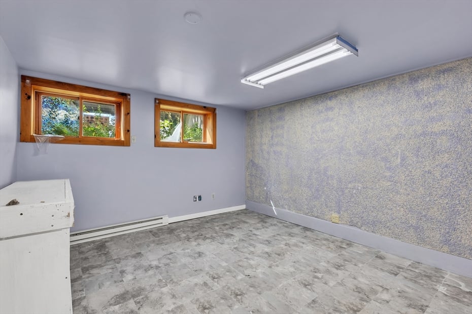 203 Long Plain Rd Photo 3